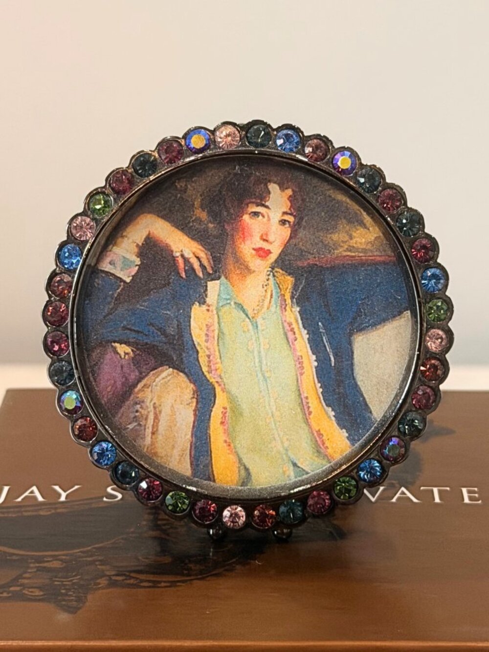 Jay Strongwater Swarovski Crystals Mini 2” Round Frame Never Used in Box